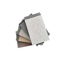 Panneau décoratif intégré en polyuréthane avec noyau en pierre colorée, embossé en métal, ignifuge et isolant thermique