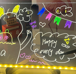 Pizarra de Dibujo Infantil Transparente con Iluminación LED Acrílica de la Marca JC, Borrable, para Dibujar a Mano, con Soporte y Pincel - Product Image 5