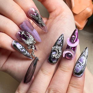 Uñas Postizas de Lujo Góticas Vintage de Primera Calidad, Marca Privada, Uñas Acrílicas Hechas a Mano con Logotipo Personalizado y Pedrería - Product Image 6