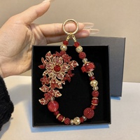 Lujoso Colgante para Teléfono con Flores Rojas y Cuentas, Llavero de Cristal con Pedrería Dorada, Colgante para Bolso, Joyería Hecha a Mano al por Mayor
