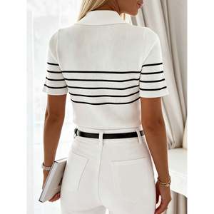 Pull en tricot respirant à manches courtes et boutons sur le devant, rayé blanc pour femme - Product Image 5