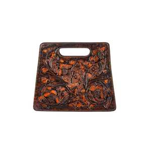 Pochette Martina pour femme avec bandoulière, sac à main en cuir ciselé, fabrication artisanale, qualité haut de gamme, finitions de luxe, travail manuel. - Product Image 1