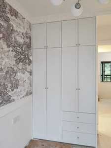 Armoire de luxe de style européen sur mesure avec penderie, meuble de chambre en bois massif, espace de rangement pour la décoration intérieure - Product Image 3