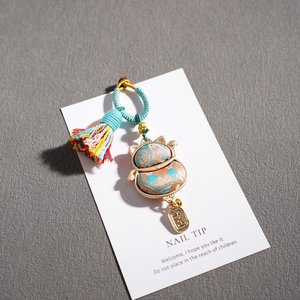 Llavero de gourd estilo chino con gato de la suerte, amuleto tradicional de tela brocada Song con borla hecha a mano - Product Image 3