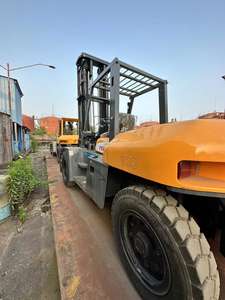 รถยกมือโยก TCM FD100 10 ตัน เครื่องยนต์ดีเซล ISUZU ขับเคลื่อน 4 ล้อ เสากระโดงสามตอน ยกสูง 4.5-8 เมตร ยางตัน ของแท้จากญี่ปุ่น - Product Image 4