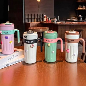 Pantalla de temperatura de termo de acero inoxidable inteligente de 650ml, taza de grado alimenticio aislada al vacío de doble pared, uso de coche aplicable en China - Product Image 6