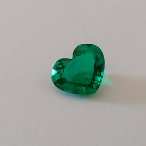 Esmeralda colombiana cultivada en laboratorio, forma de corazón, verde, piedra preciosa suelta, calidad premium, para la fabricación de joyas. - Product Image 1