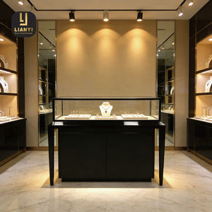 Vitrine d'affichage LED durable personnalisée avec finitions à faible teneur en COV et matériaux entièrement recyclables soutenant les objectifs CSR ODM - Product Image 1