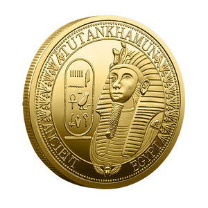 Moneta commemorativa egiziana tradizionale placcata in oro, fusione a pressione, a doppia faccia, con design della piramide di Tutankhamon, da collezione - Product Image 3