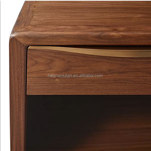 2024 nouveaux meubles <span class=keywords><strong>de</strong></span> chambre à coucher modernes en bois <span class=keywords><strong>de</strong></span> noyer massif table <span class=keywords><strong>de</strong></span> <span class=keywords><strong>chevet</strong></span> flottante <span class=keywords><strong>avec</strong></span> tiroir Table <span class=keywords><strong>de</strong></span> <span class=keywords><strong>chevet</strong></span> flottante personnalisée - Product Image 3