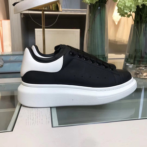 Mocasines de Lujo de Alta Calidad, Zapatos Casuales Blancos Pequeños con Suela Gruesa y Cordones, Estilo Moderno - Product Image 6