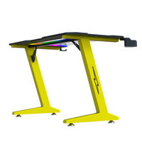 Table de jeu BEISIJIE en forme de Z, surface en fibre de carbone de 18 mm, éclairage LED RVB 256 couleurs, pieds en acier de 1,2 mm, repose-pieds, crochet pour casque, porte-gobelet