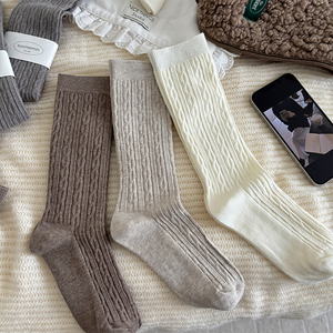 Chaussettes <span class=keywords><strong>en</strong></span> Coton et <span class=keywords><strong>Lin</strong></span> à Maille Câblée pour Femmes, Style Japonais, Texture Côtelée, Tendance Automne-Hiver, Vente <span class=keywords><strong>en</strong></span> Gros - Product Image 3