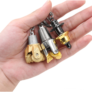 Broca de campo petrolífero 3D de alta calidad, llavero de Metal Tricones dorados con logotipo personalizado, respetuoso con el medio ambiente para regalo de promoción de empresas petroleras - Product Image 3