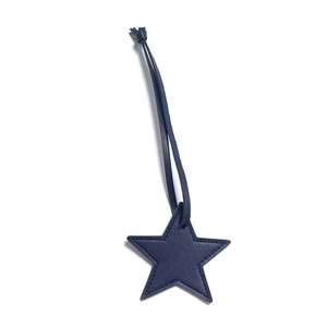 Llavero con colgante de estrella de cinco puntas de cuero Pu más vendido para bolso de mujer encanto decoración de llave de coche accesorios de bolsa para regalo - Product Image 5