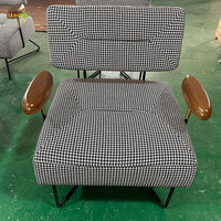 Canapé carré simple et moderne en treillis, de style nordique, rétro, rampe confortable et simple pour salon