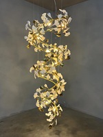 Lustre moderne en cristal long en forme de feuille de Ginkgo, en métal, avec fleurs blanches LED personnalisées, pour la décoration de hall d'hôtel, de villa ou d'escalier