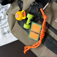 Porte-clés sportifs en silicone en gros |   Porte-clés 3D pour piscine et fitness, bracelets colorés écologiques pour cadeaux et souvenirs