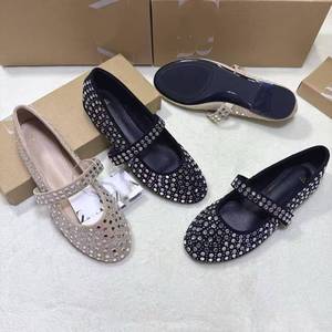 รองเท้าผู้หญิงแบบแมรี่เจนประดับเพชรเต็มตัวสำหรับสุภาพสตรี - Product Image 2