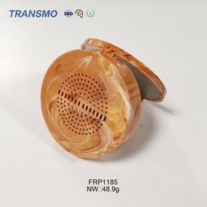 Estuche compacto para polvos prensados, polvos fijadores y coloretes, con efecto marmoleado, redondo y con espejo - Product Image 6