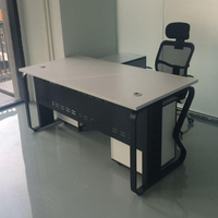 Bureau informatique modulaire en panneaux de bois moderne pour usage commercial et domestique - Design simple pour PDG, superviseurs et personnel