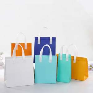 Sac isotherme jetable en non-tissé personnalisé avec logo, isolation thermique pour les aliments, prix avantageux - Product Image 2