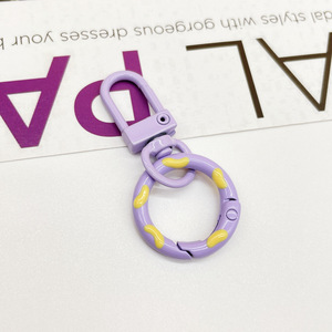 พวงกุญแจวงกลมสีลูกกวาดทันสมัยน้ำหนักเบาโลหะผสมสังกะสีตัวยึดกระเป๋าการ์ตูนอุปกรณ์ตกแต่งถอดออกได้ - Product Image 4