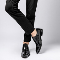 Chaussures à talons élégantes et tendance pour hommes, chaussures de ville en cuir formelles, nouveau style, prix bas, chaussures de soirée stylées pour hommes