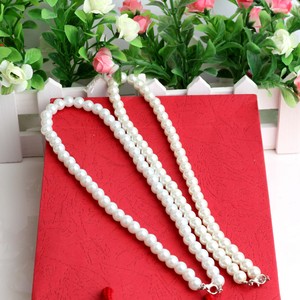 สร้อยคอไข่มุกเทียม 42 ซม. ทรงกลมสีขาว อุปกรณ์เสริมเครื่องประดับ DIY สำหรับทุกเพศ - Product Image 1
