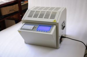 Automatischer Yong Hui Isolationsöl-Dielektrizitätsstärketester 220V 1 Jahr Garantie IP55-Schutz 2% Genauigkeit 1000W - Product Image 6