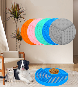 Tapis de léchage en silicone <span class=keywords><strong>pour</strong></span> chat et chien avec ventouses Tapis de léchage <span class=keywords><strong>pour</strong></span> animaux de compagnie Tapis de léchage <span class=keywords><strong>pour</strong></span> chiens non toxique sans Bpa Tapis d'<span class=keywords><strong>alimentation</strong></span> lente écologique - Product Image 2
