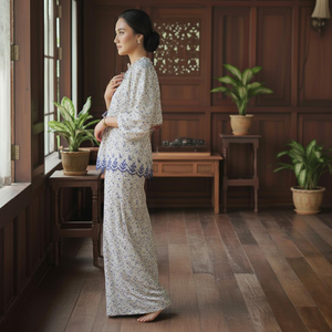 ชุดบาจูคูรุงแบบโมเดิร์น เคบายา เคดาห์ ผ้าลูกไม้ปักลาย ไม่ต้องรีด ผ้าซีอีเครป ยืดได้สี่ทิศทาง ไม่เป็นขุย เทรนด์รอมฎอน 2025 - Product Image 3