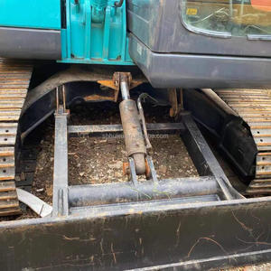 Excavadora sobre orugas Kobelco SK75 de 7,5 toneladas, maquinaria de construcción usada eficiente, equipo de movimiento de tierras fiable a la venta - Product Image 5