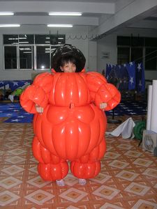 ชุดซูโม่เป่าลมขนาดใหญ่กันน้ำ PVC แบบกำหนดเองได้ ราคาโรงงาน พร้อมพิมพ์ลาย UV/ซิลค์สกรีน - Product Image 3