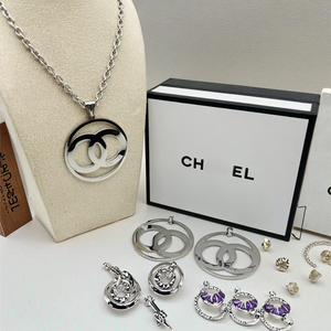 <span class=keywords><strong>Set</strong></span> Anting dan Kalung Wanita Gothic Berlapis Emas dari Baja Tahan Karat Merek Desainer, Anting Geometris Vintage Grosir. - Product Image 6