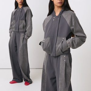 กางเกงวอร์มผู้หญิง KingSen ผ้าฝ้าย 100% สีสันตัดต่อ เอวยางยืด กระดุมแป๊กที่ชายกางเกง ขากว้าง ทรงหลวม สวมใส่สบาย - Product Image 2