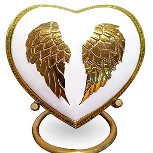 Urna Funeraria de Corazón Blanco Perla para Cenizas Humanas con Soporte de Metal Cromado, Urna Conmemorativa Clásica de Aluminio Personalizada para Cenizas de Adultos - Product Image 3