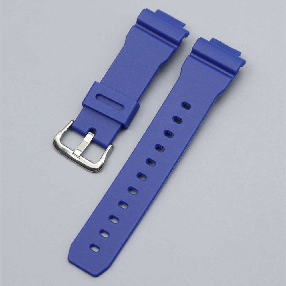 สีน้ำเงินพร้อมหัวเข็มขัดสีเงิน