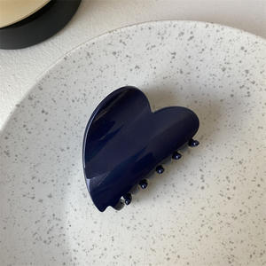 Pince à cheveux en résine acrylique imprimée cœur rouge et requin, taille moyenne, pour femme, nouveau design, accessoires capillaires élégants - Product Image 6