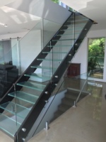 Prix abordables Facile à installer Escaliers flottants à faible coût Marches de bois préfabriquées pour escaliers