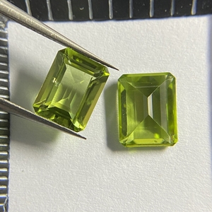 100% <span class=keywords><strong>Peridoto</strong></span> verde natural Un corte esmeralda de calidad 7X9mm Piedras preciosas de 2 quilates - Product Image 4
