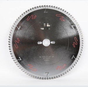 Lama per Sega Circolare Industriale di Qualità Freud, 300mm 96 Denti, al Carburo per Lavorazione Legno, MDF e Truciolato Laminato - Product Image 1