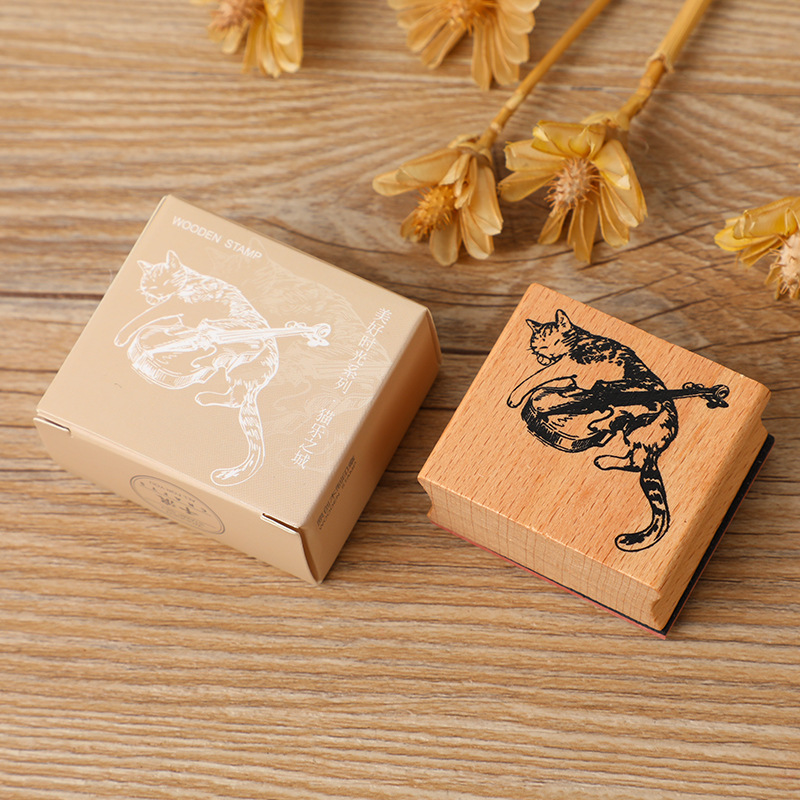 3 # cat music city/une petite boîte de 156