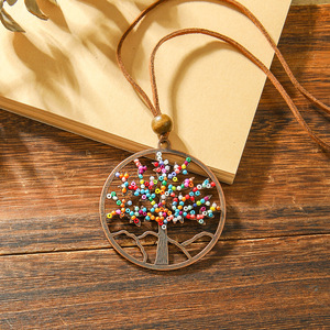 Collar con colgante de árbol de la vida, cuentas de colores, aleación de cobre, forma circular, hecho a mano, joyería de moda unisex - Product Image 1