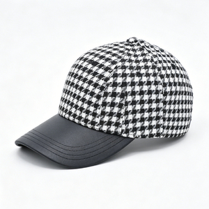 Gorra de Béisbol con Diseño de Pata de Gallo para Mujer, Gorra de Tweed a Cuadros en Blanco y Negro con Visera de Cuero, Sombrero de Sol Casual y Moderno - Product Image 4