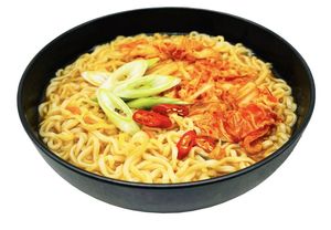 บะหมี่กึ่งสำเร็จรูป ซิโนมี รสกิมจิเผ็ด ฮาลาล ซุปเกาหลี จินราเมน - Product Image 5