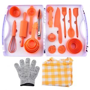 Ensemble de pâtisserie pour enfants de 46 pièces avec tablier, boîte de rangement, outils en silicone de qualité alimentaire pour les tout-petits, cuisine d'imitation, meilleur cadeau pour les petits chefs - Product Image 5