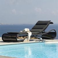 Chaise longue d'extérieur réglable en rotin PE, chaise longue de patio avec structure métallique et coussins imperméables