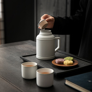 Mug isotherme en céramique avec couvercle, bouteille d'eau isolée pour thé et boissons froides - Product Image 4