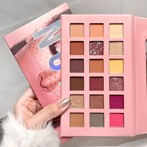 Palette Ombretti Personalizzabili all'Ingrosso, 18 Colori, Impermeabili, Resistenti al Sudore, Pigmentati, Shimmer e Matte - Product Image 2
